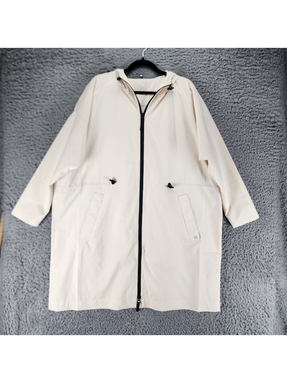 Core IO Jacket Womens Medium Cream Long Sleeve Hooded Full Zip